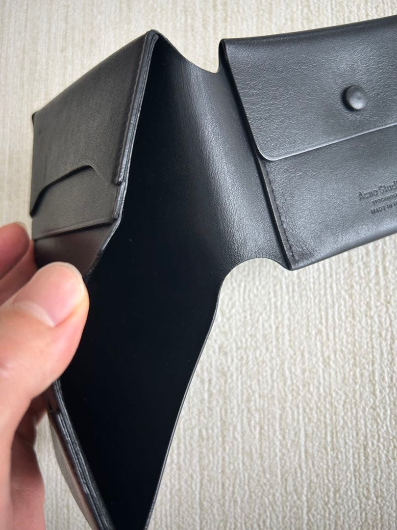 Acne Studios ブラック 三つ折り財布　黒