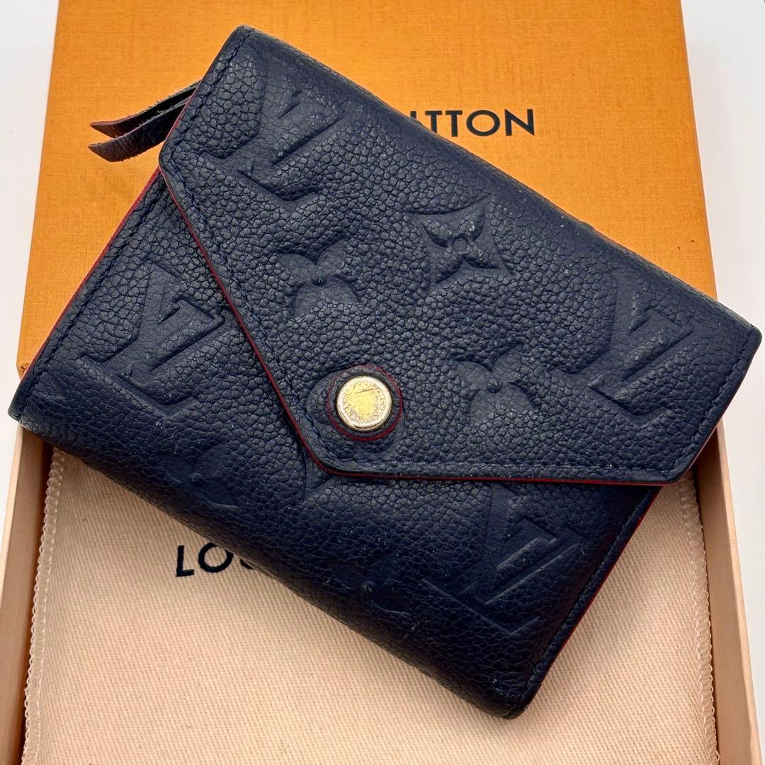 ルイヴィトン ポルトフォイユ・ヴィクトリーヌ　モノグラム マリーヌルージュ