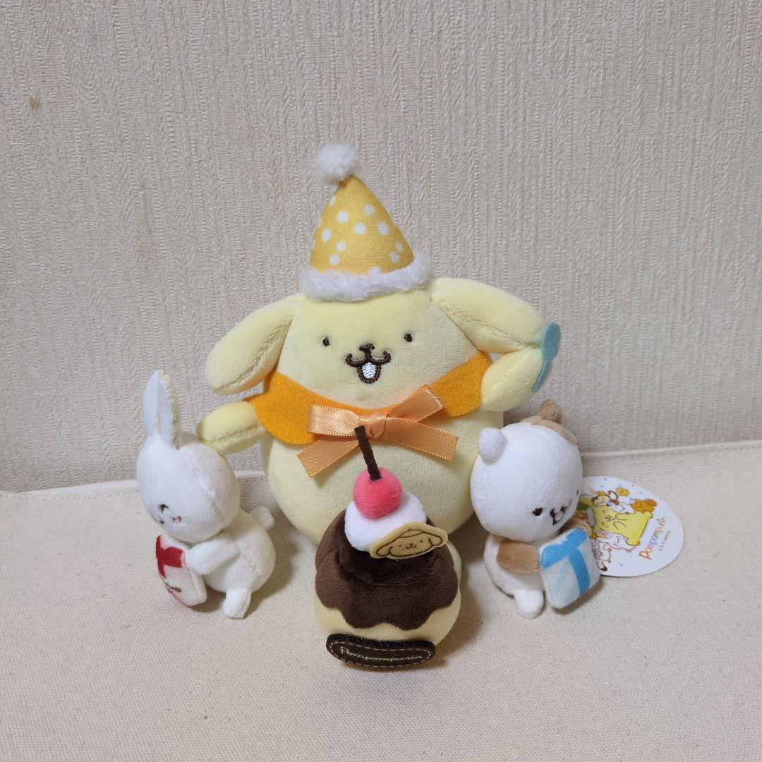 サンリオ　ポムポムプリンぬいぐるみ