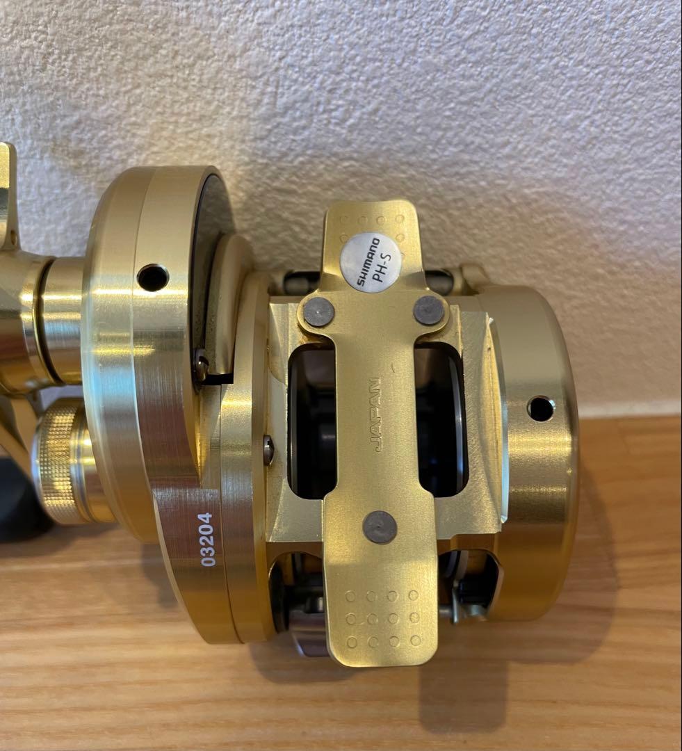 シマノ 14 カルカッタコンクエスト 200 ノーマルギア 右ハンドル 美品