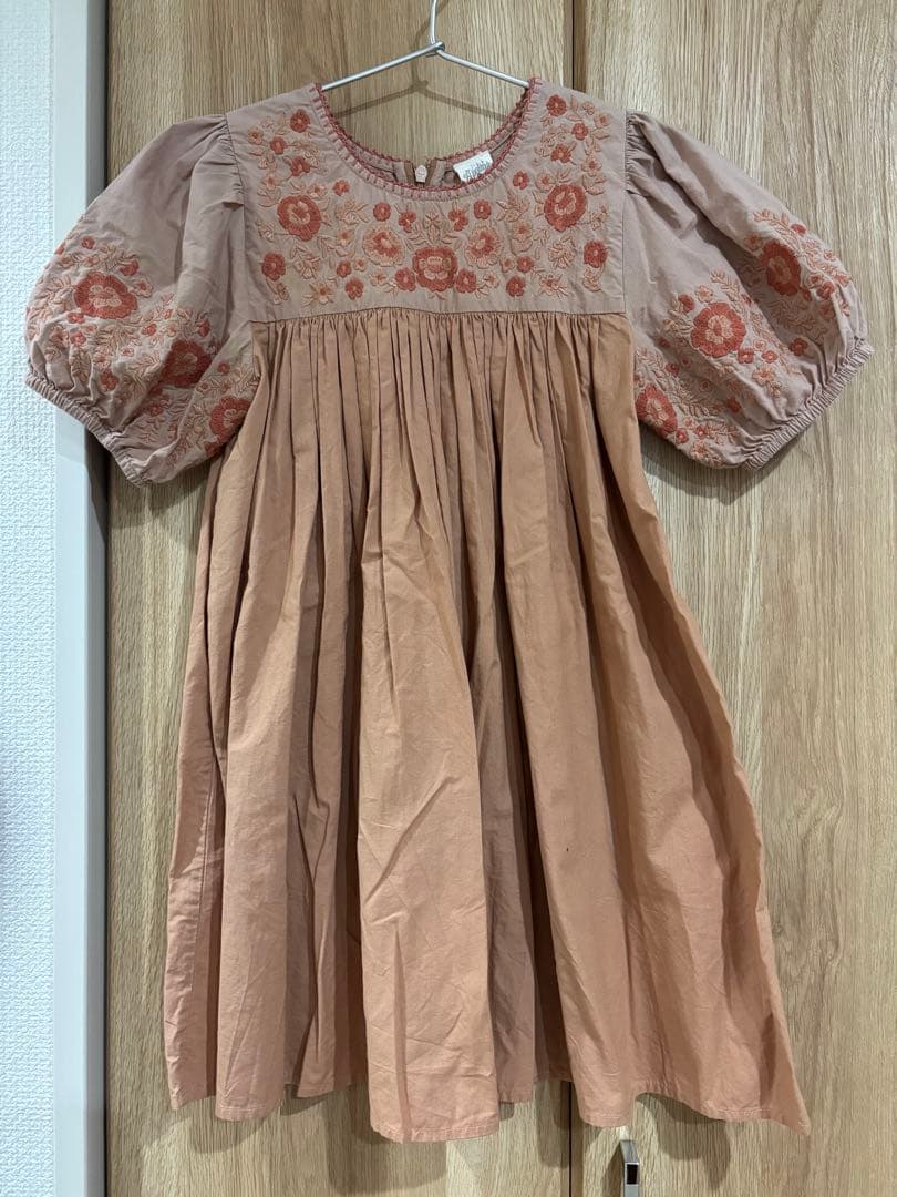 apolina パフスリーブ半袖ワンピース