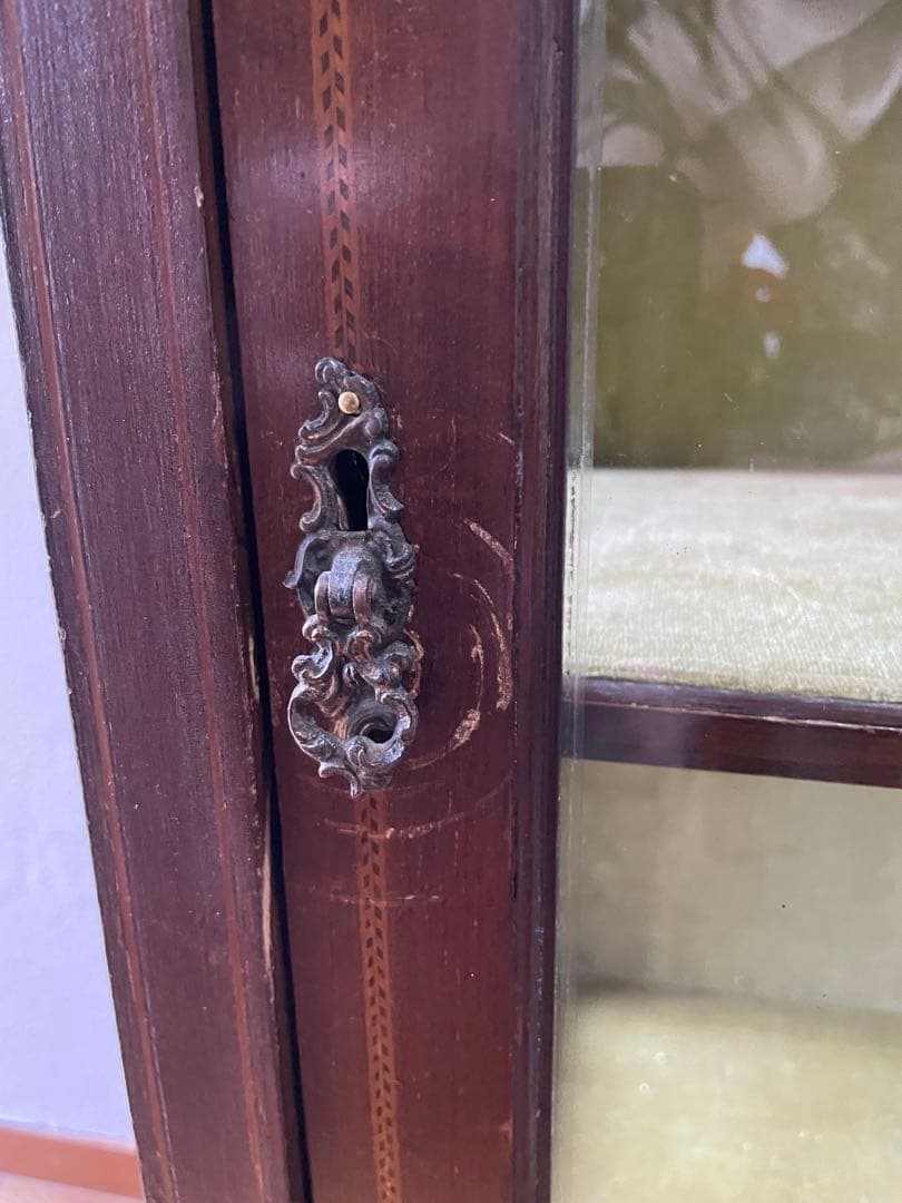 イギリスアンティーク　マホガニー ガラスキャビネット