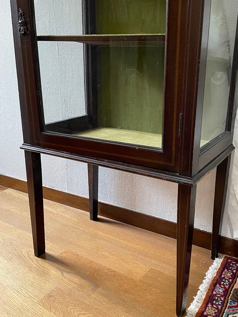 イギリスアンティーク　マホガニー ガラスキャビネット