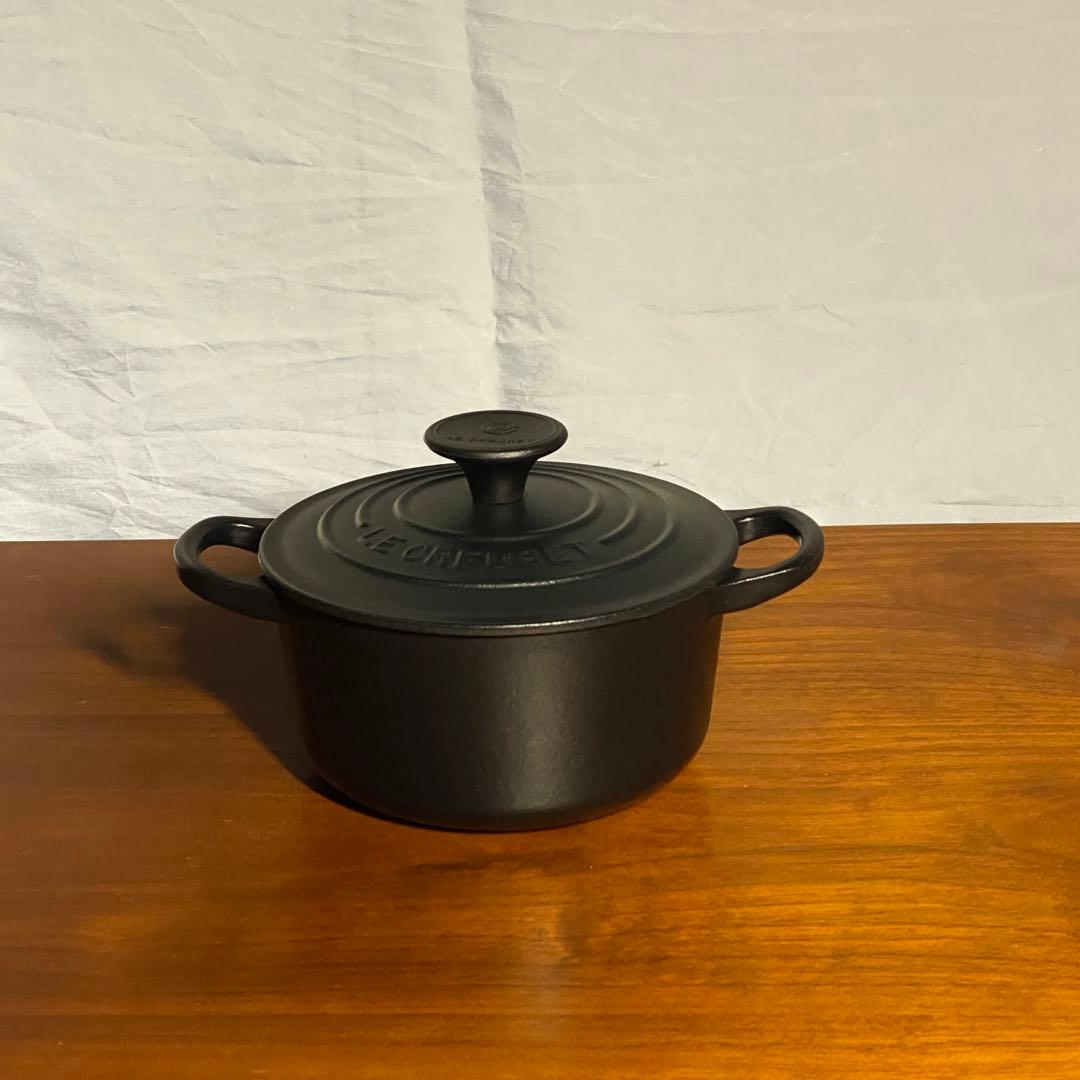 ル クルーゼ　両手鍋 ココット・ロ ンド 14 マットブラック 黒
