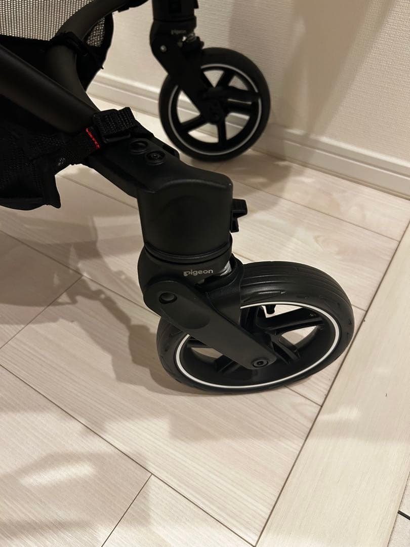 【美品】ピジョン　Runfee ランフィ　RA8(RB1Z) 　ベビーカー