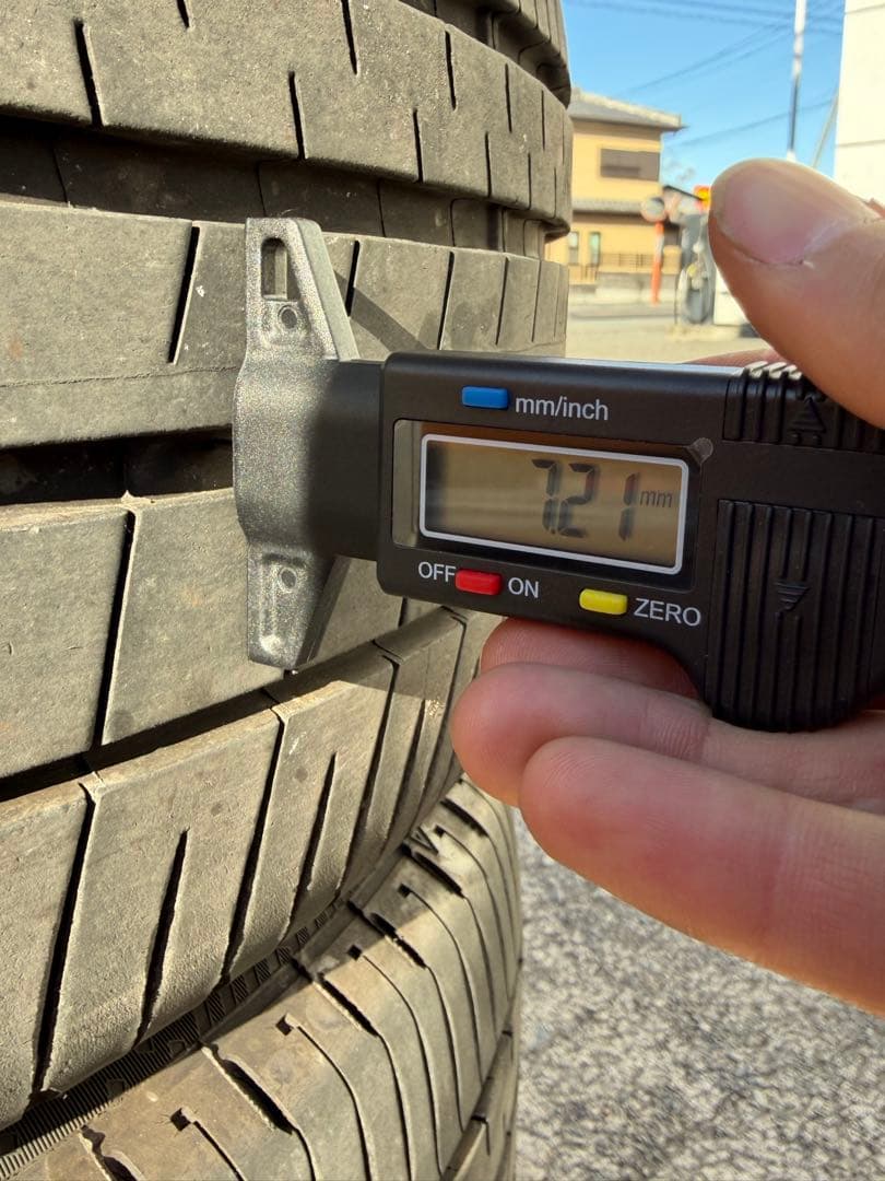 値下げ！23年製 ダンロップ 235/50R18 バリ溝 4本