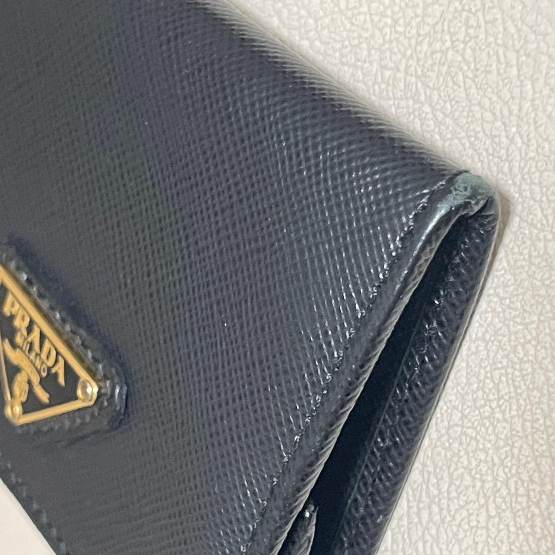 【極美品】PRADA プラダ　小銭入れ　ケース　黒　ゴールド　正規品