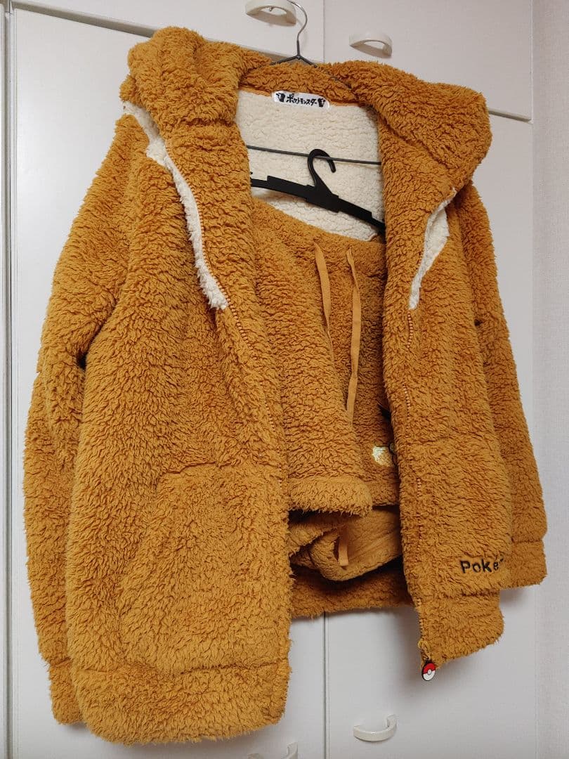 イーブイ　モコモコパーカー