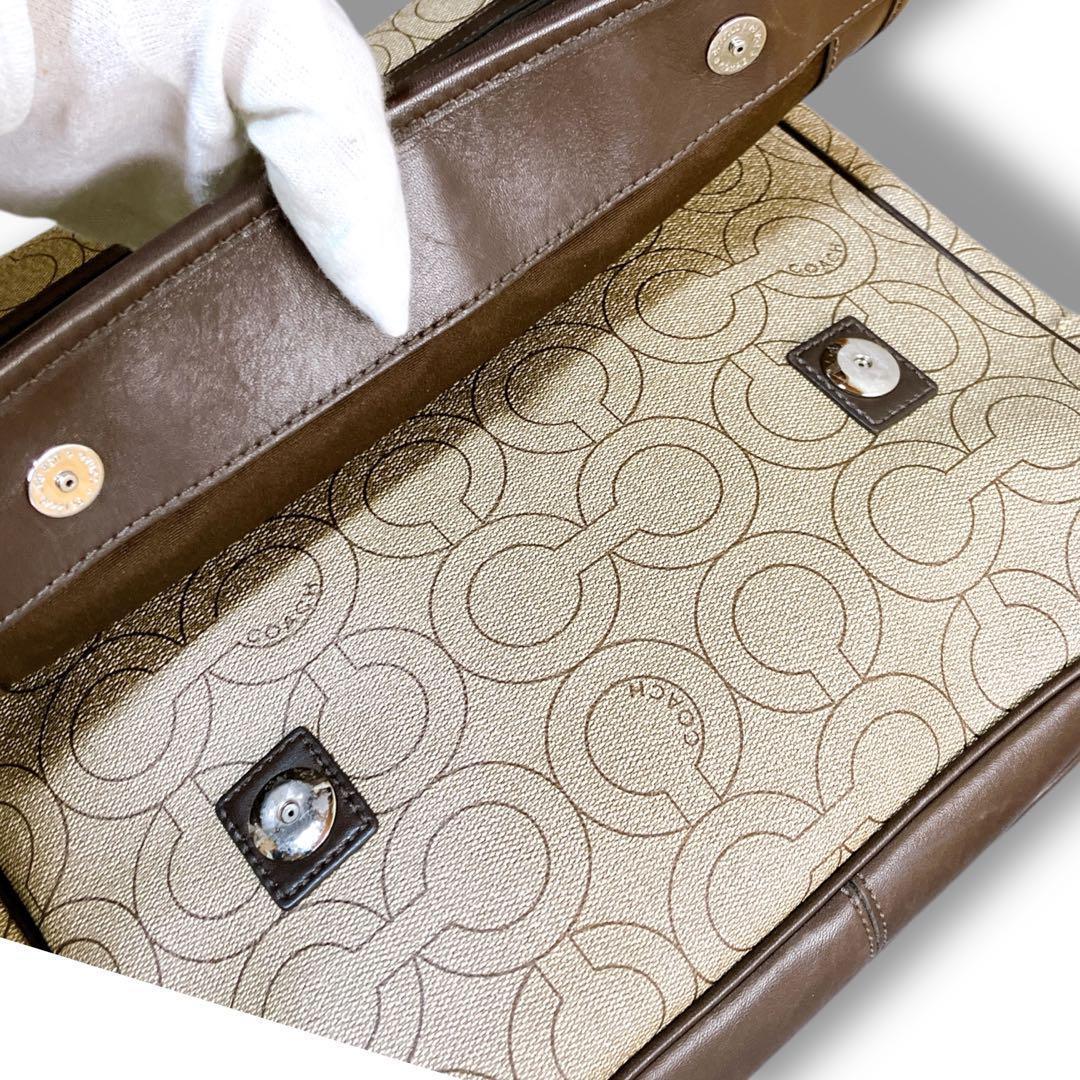 コーチ 良品 オプアート 斜め掛け可 PVC メッセンジャーバッグ ベージュ