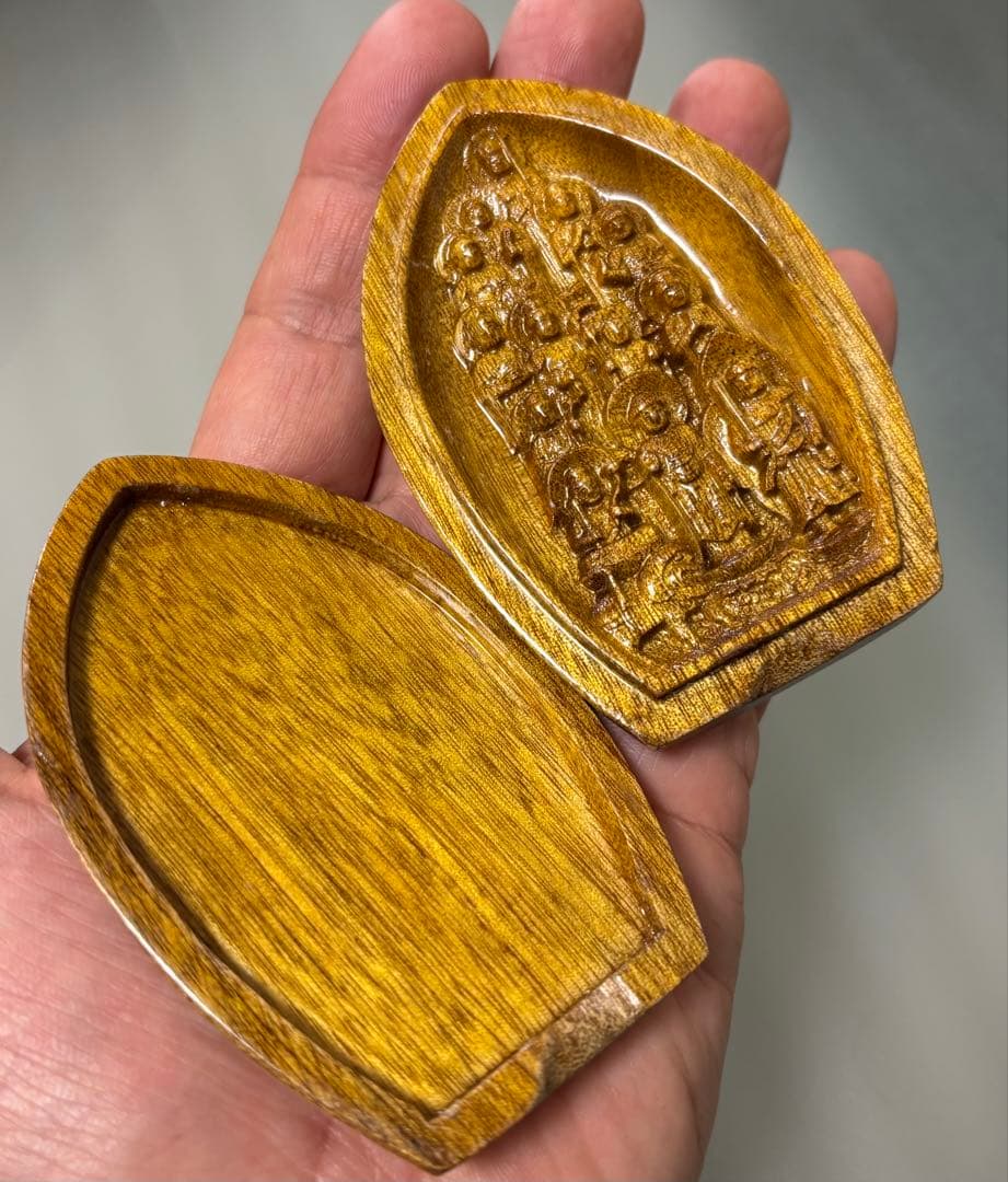 金絹楠 十三仏 蓮の花（高級希少木）