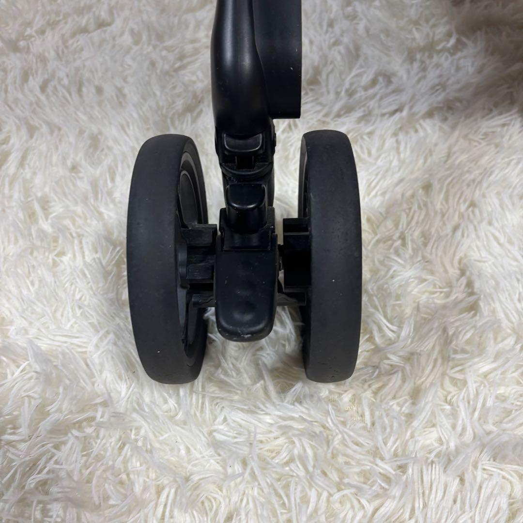 【極美品】　Aprica 　ラクーナ ソファークッション　オート4輪　両対面式