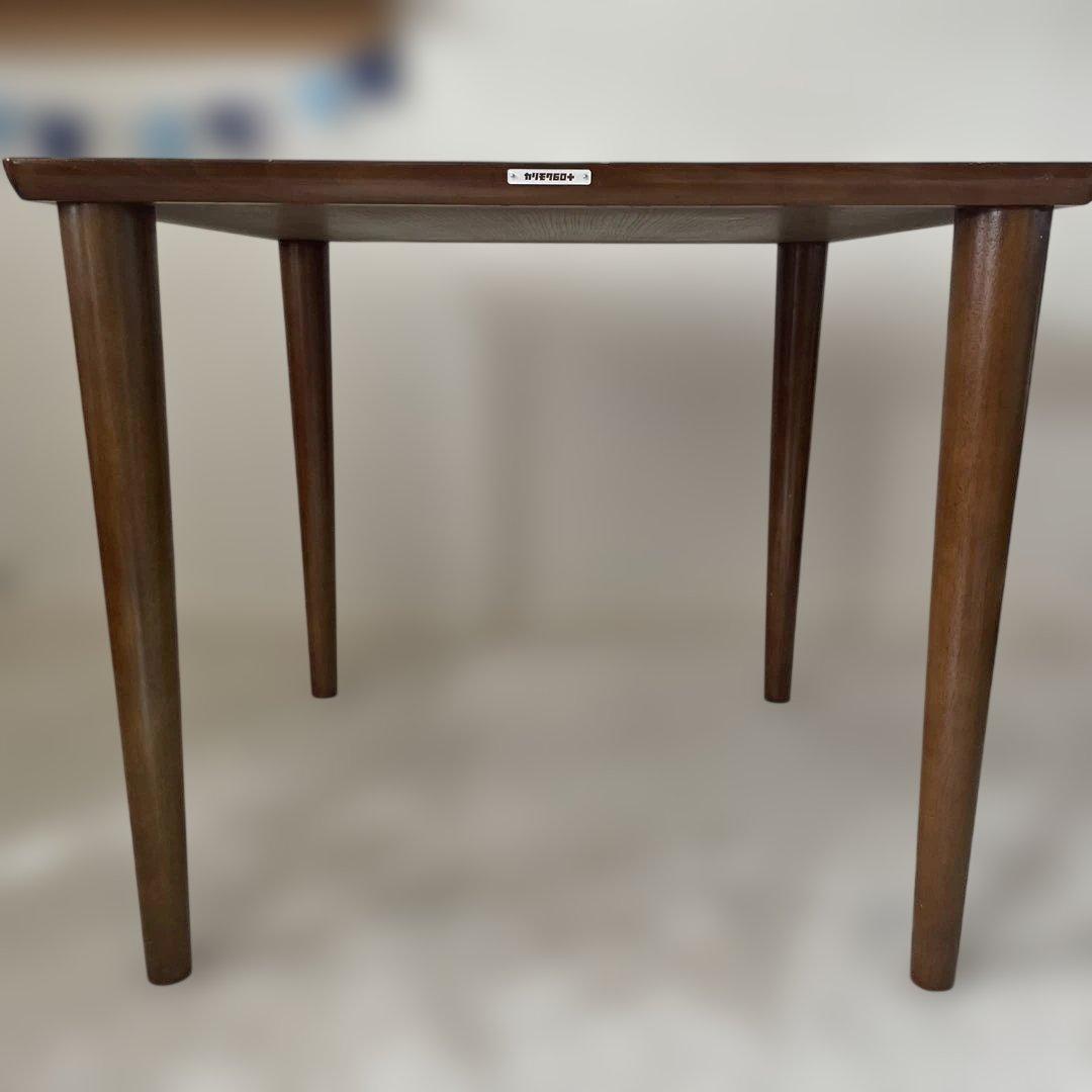 都内直接引き取り限定　カリモク60ダイニングテーブル1300 オマケ椅子二脚