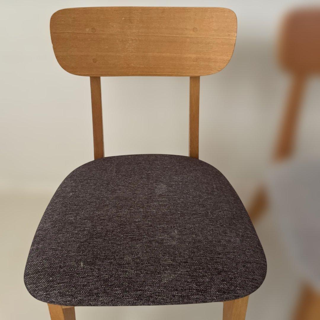 都内直接引き取り限定　カリモク60ダイニングテーブル1300 オマケ椅子二脚