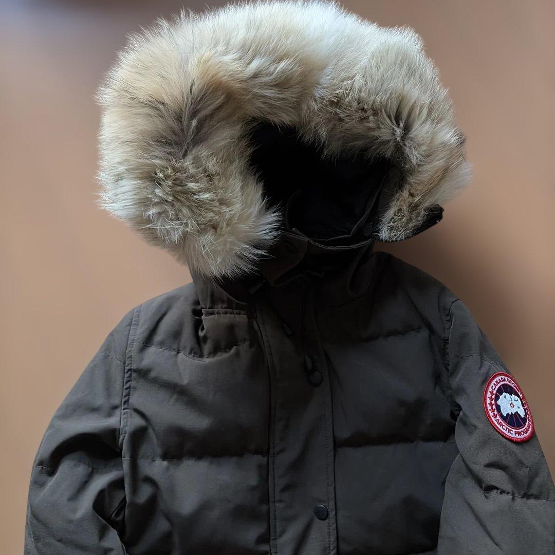 美品　カナダグース ダウンコート S カーキ コヨーテファー カナダ製 正規品