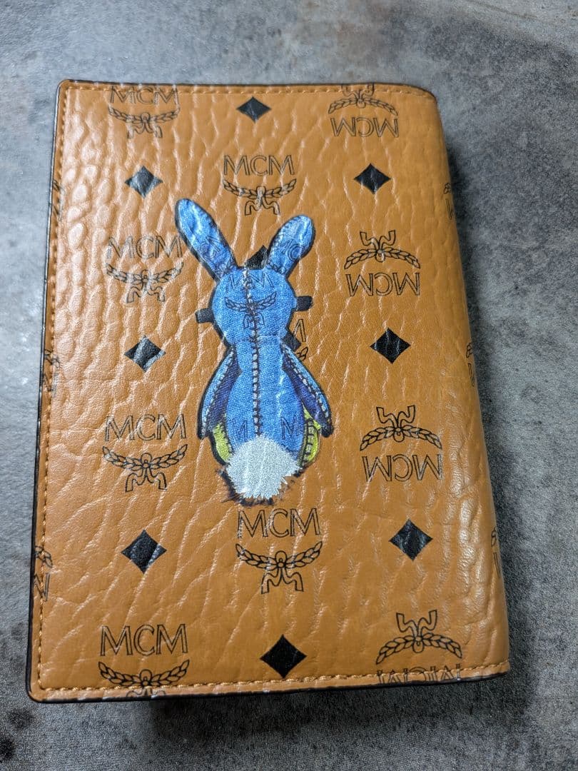 ポコMCM 　 パスポートケースオレンジ　モノグラム