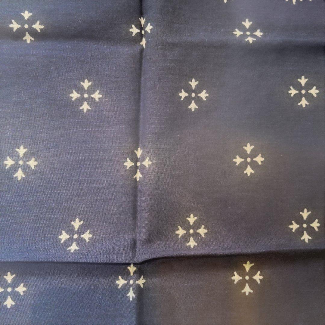 アイアンクロス柄　ヴィンテージバンダナ