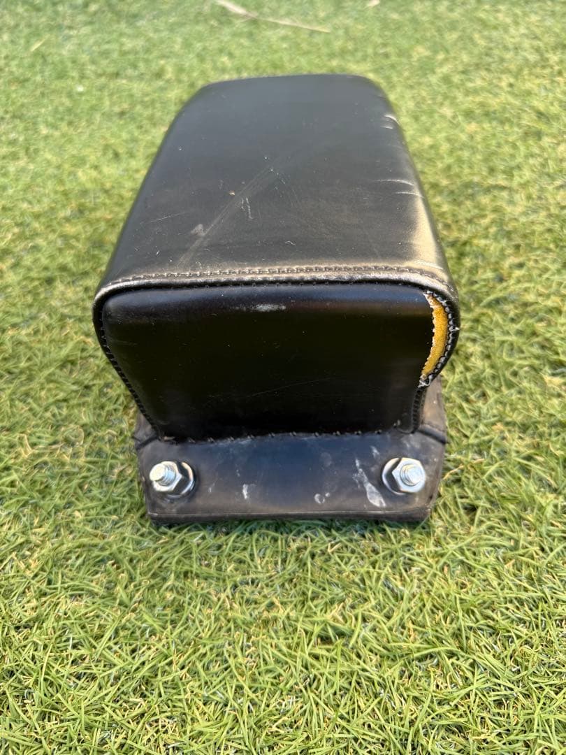 ハーレーシート サドル型 金属ブラケット付き