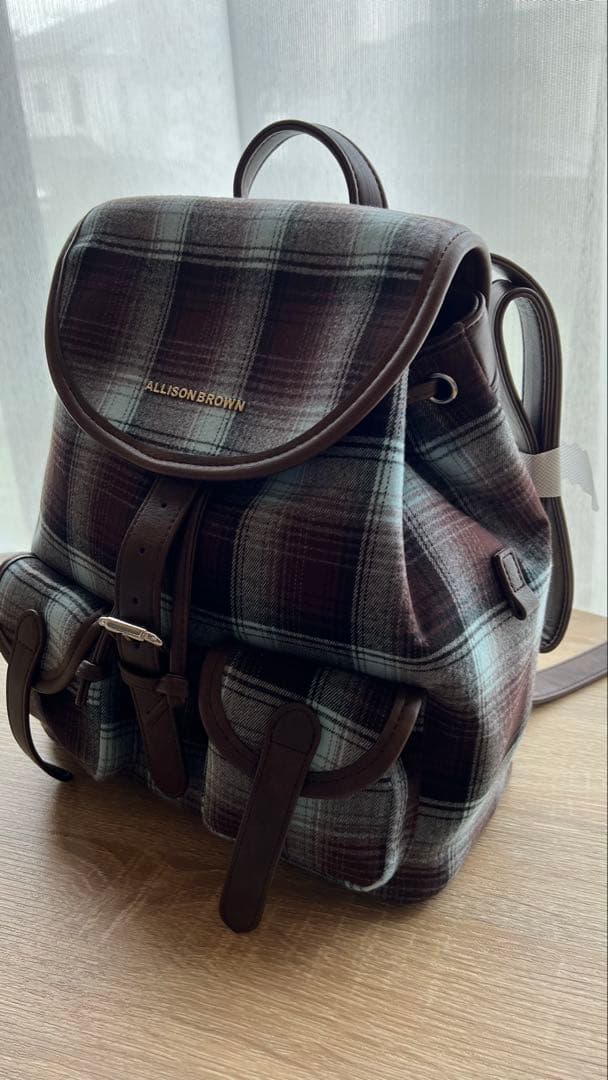 ALLISON BROWNオリジナルのチェック柄リュック