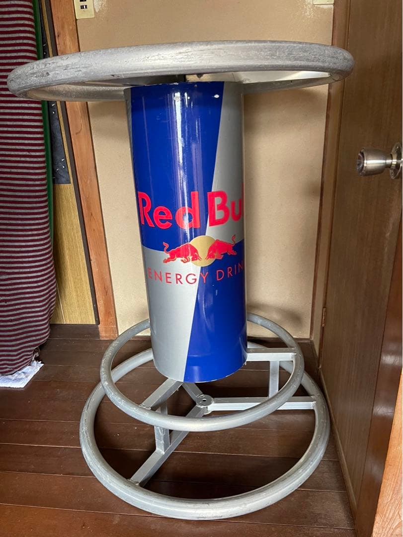 Red Bull エナジードリンク缶デザイン カウンターテーブル非売品