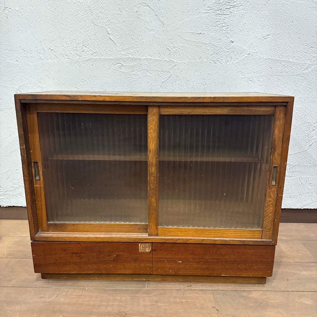 【ぴよ】 引き戸棚 キャビネット モールガラス　レトロ