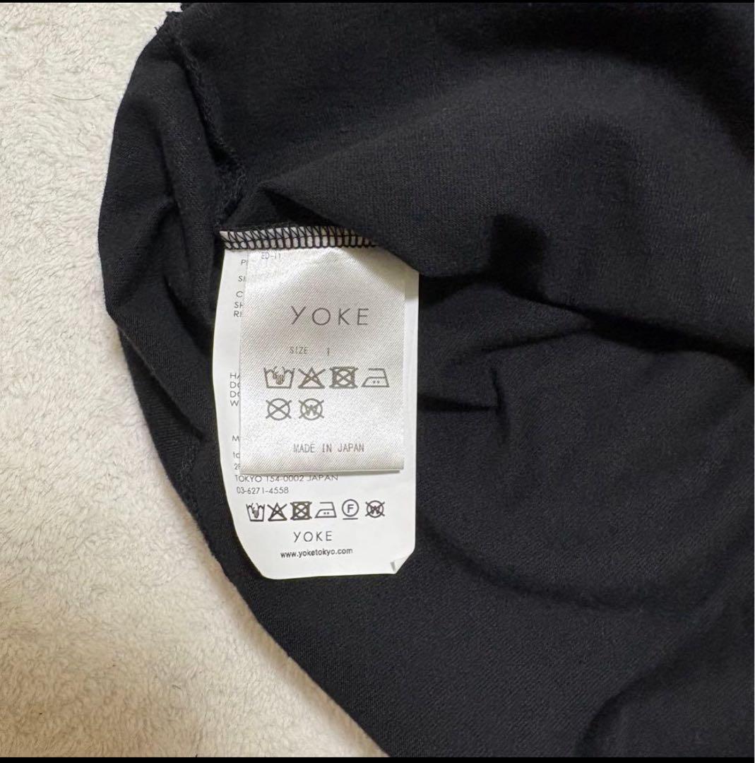 【最終値下げ　新品未使用】YOKE☆Tシャツ☆1☆黒