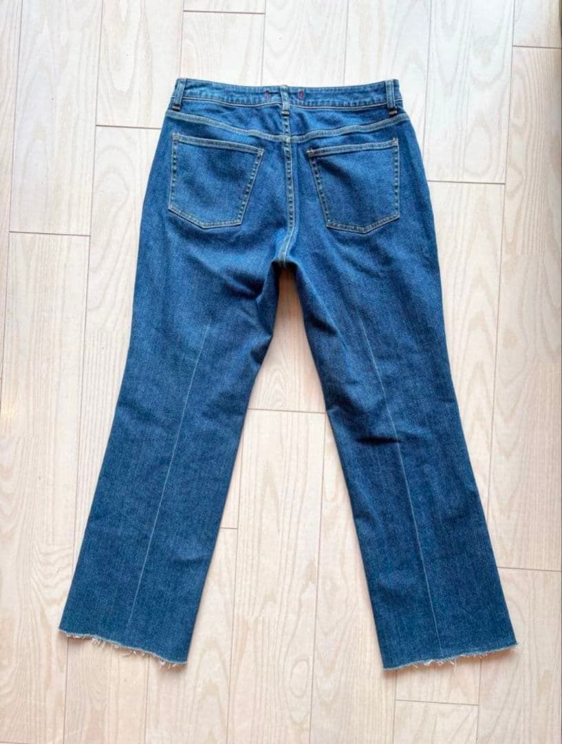 【RED CARD TOKYO×23区】デニム フレアパンツ　ミッドブルー