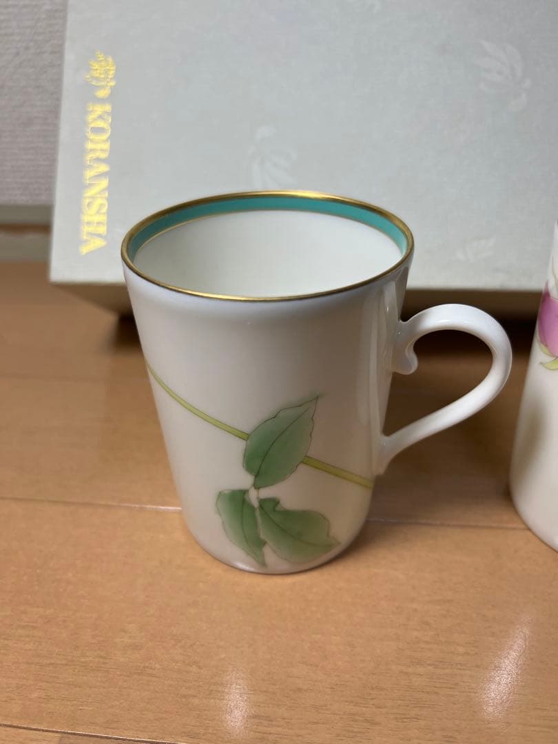 375 香蘭社　ブライトローズ　ペアマグカップ　金彩　未使用