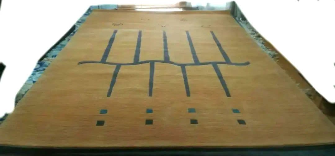 【送料無料】【匿名配送】ネパール絨毯　緞通　240✕170cm