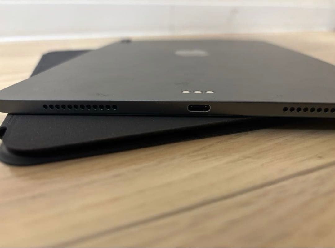 ipad Air 第4世代 本体 ケース付き