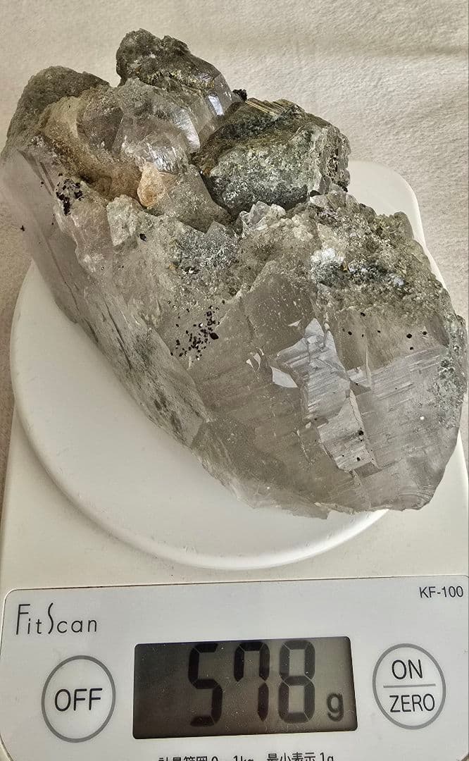 マニハール産　水晶クラスター(ルチル・クローライト・アテナース)レインボーあり