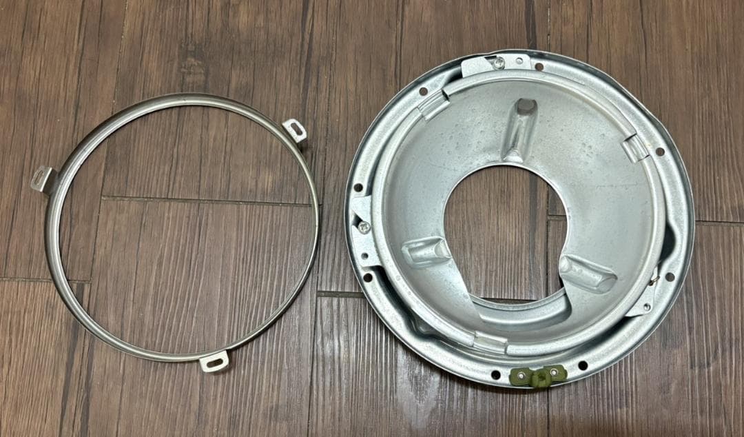 訳アリの為大幅値下げ!! ハーレー純正 クローム・ヘッドライトナセル