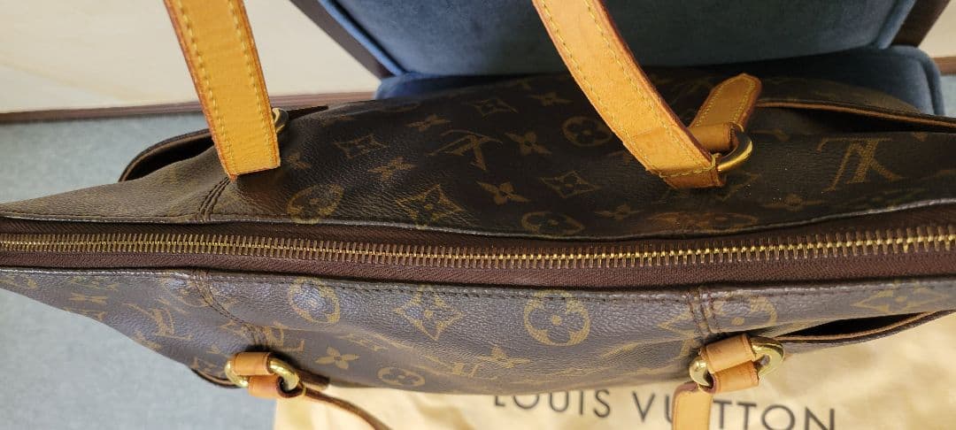 Louis Vuitton トータリー