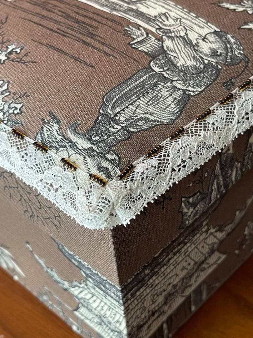 カルトナージュ裁縫箱(中)フタ有