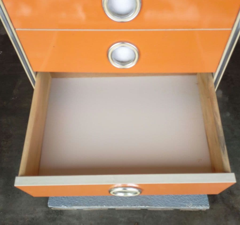 昭和 レトロポップオレンジ色 ガラス扉付き収納キャビネット