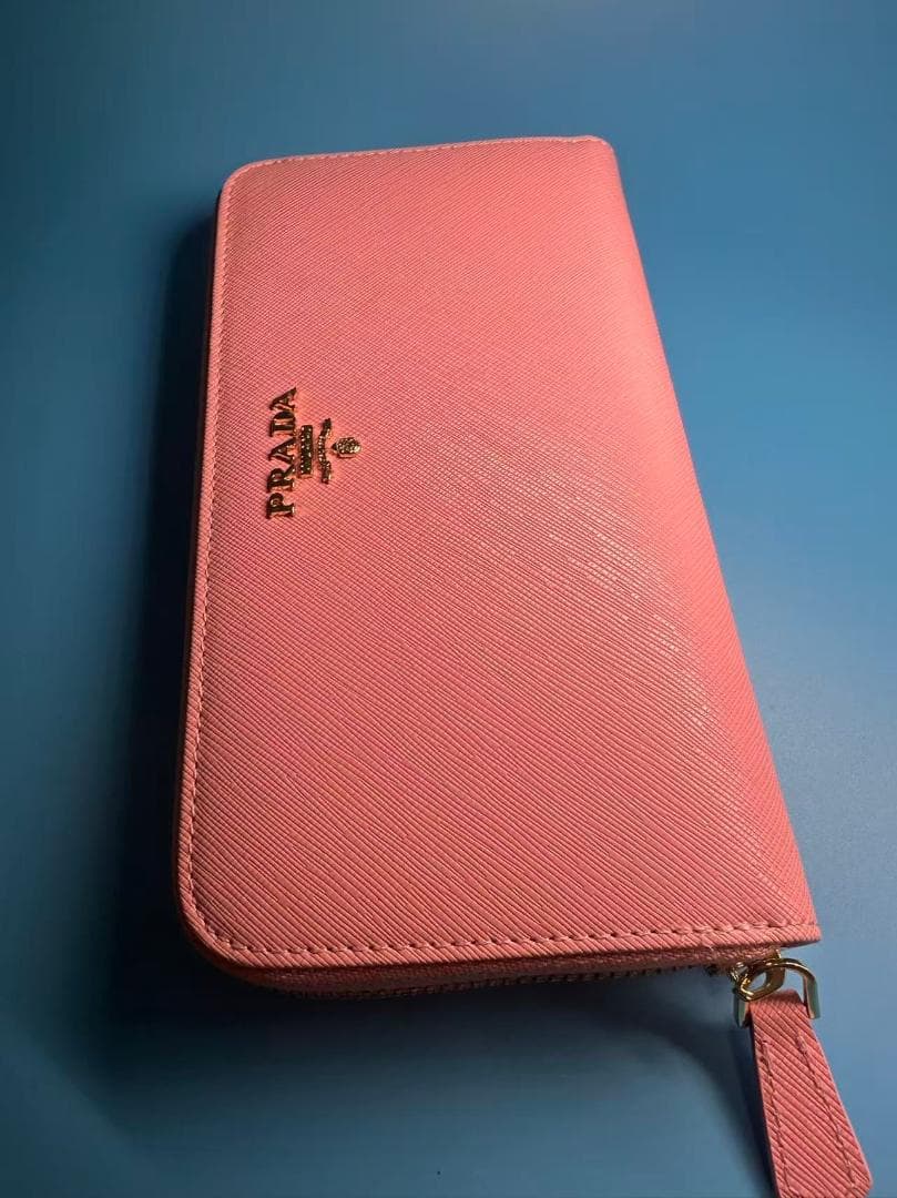 Prada ピンク ロング財布