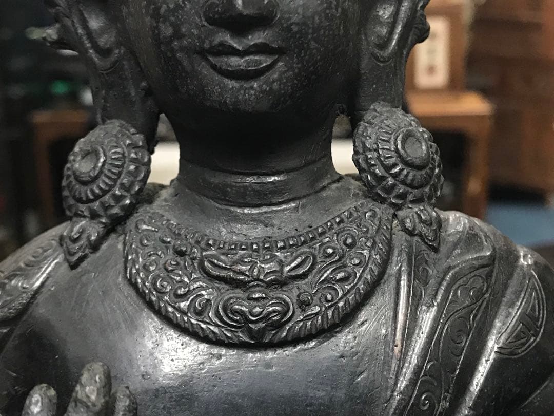 蔵出　チベット　ネパール？密教　仏教　アンティーク仏像　観音？薬師菩薩？真鍮製