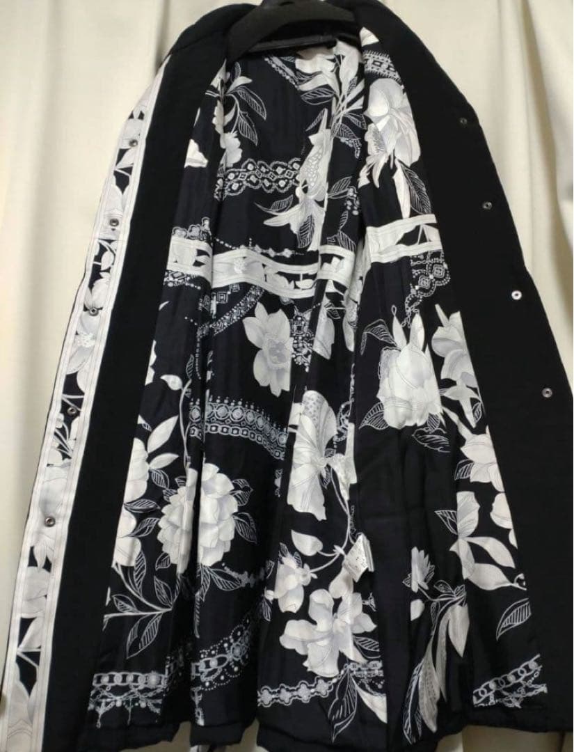 豪華　レオナール　シルク生地軽量コート