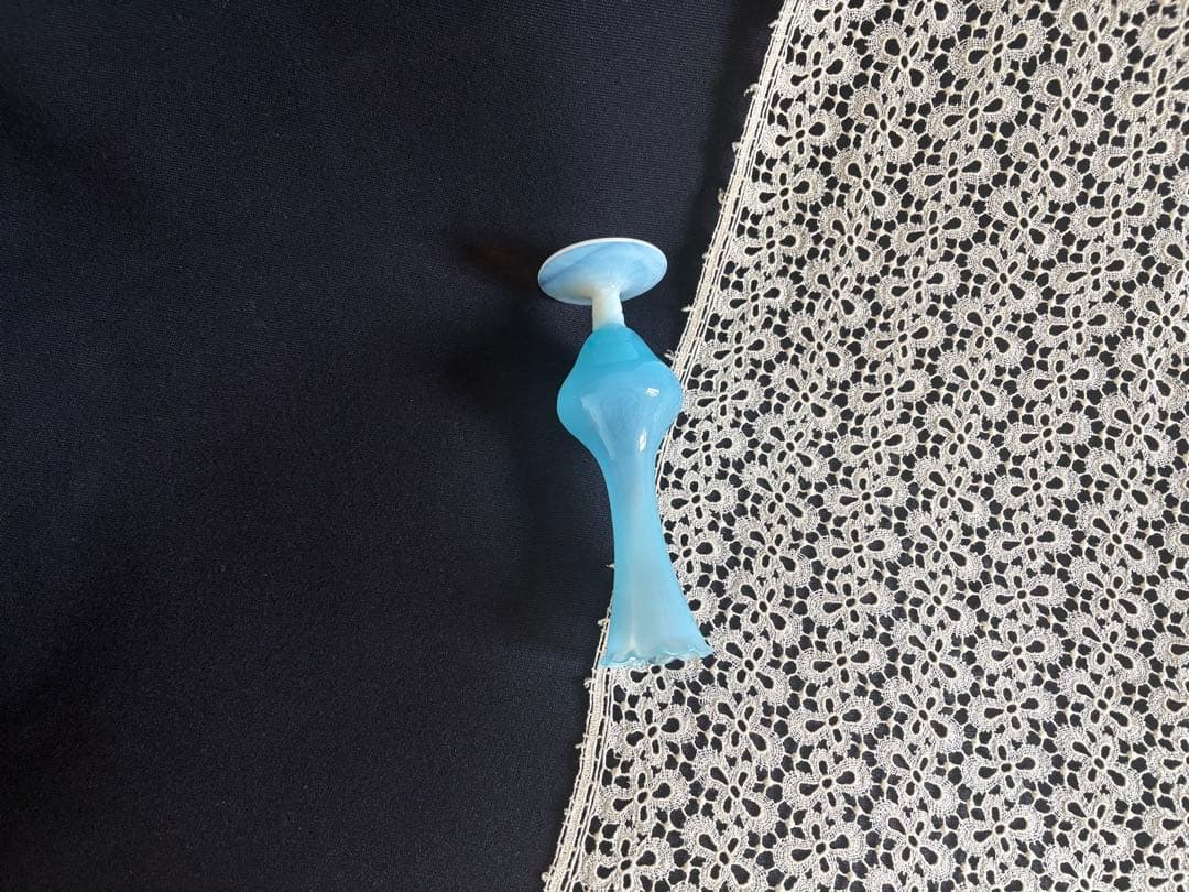 オパリンガラス フラワーベース フランス アンティーク