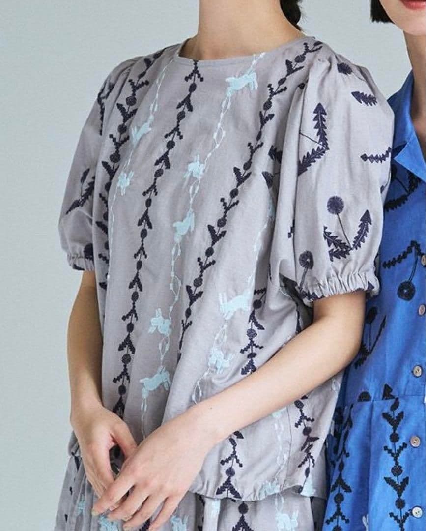 マーブルシュッド　ホッピングバニー　hopping bunny　刺繍ブラウス