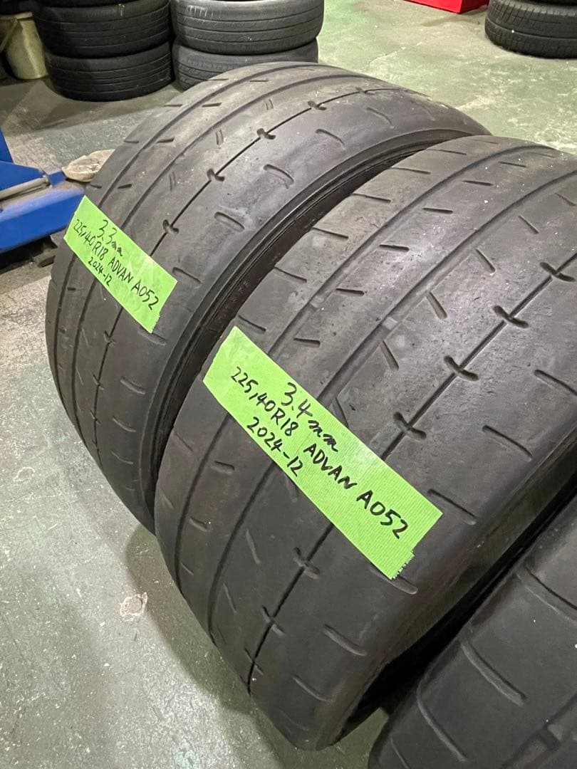 225/40R18 Sタイヤ 24年製ADVAN A052 バリ溝中古タイヤ4本