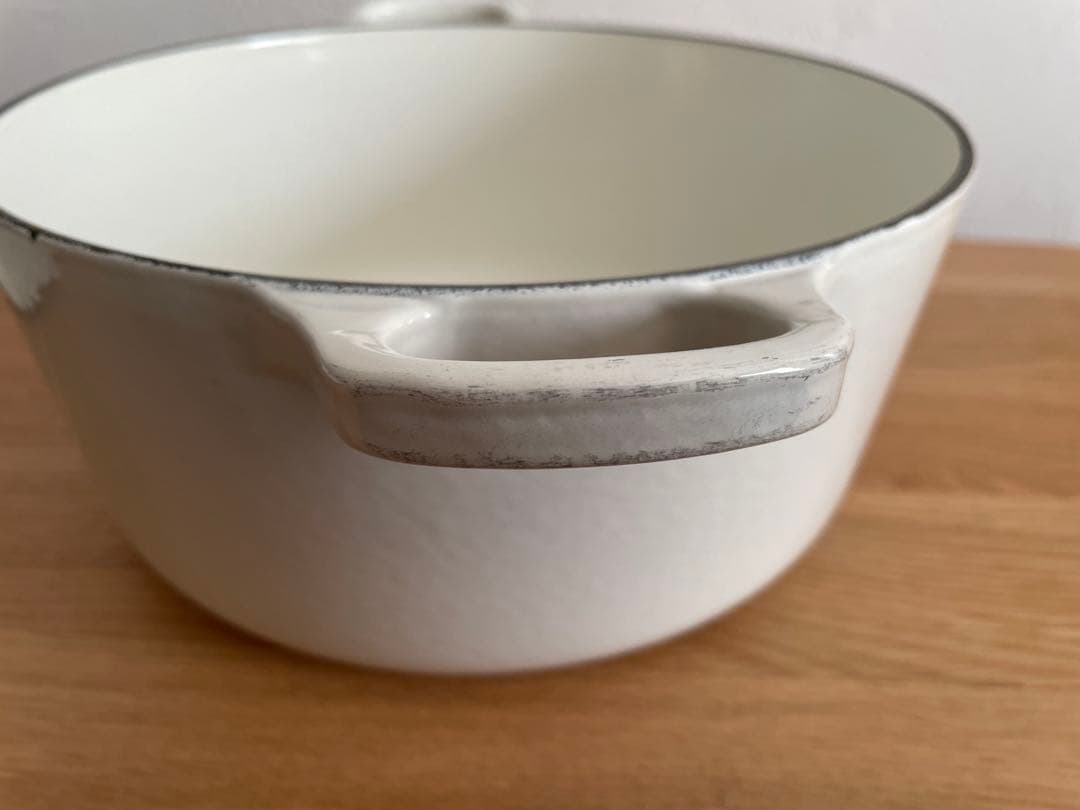 ルクルーゼ　LE CREUSET 22cm ココットロンド　ホワイト　スチーマー