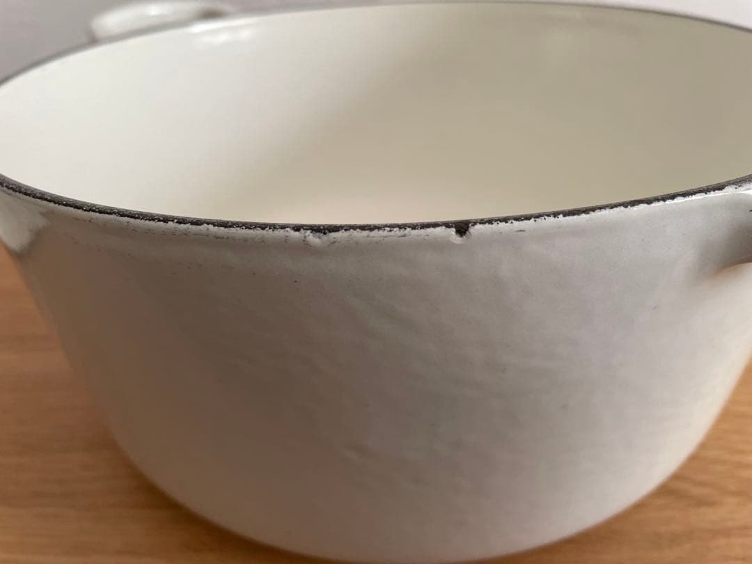 ルクルーゼ　LE CREUSET 22cm ココットロンド　ホワイト　スチーマー