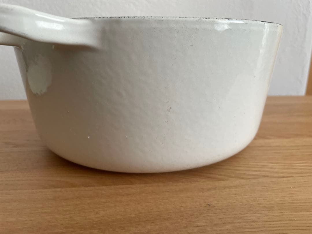 ルクルーゼ　LE CREUSET 22cm ココットロンド　ホワイト　スチーマー