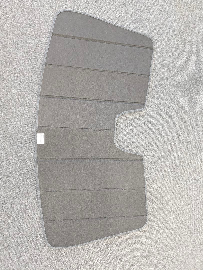 キャデラック エスカレード専用 中古　GM純正正規品　サンシェード 2021年〜