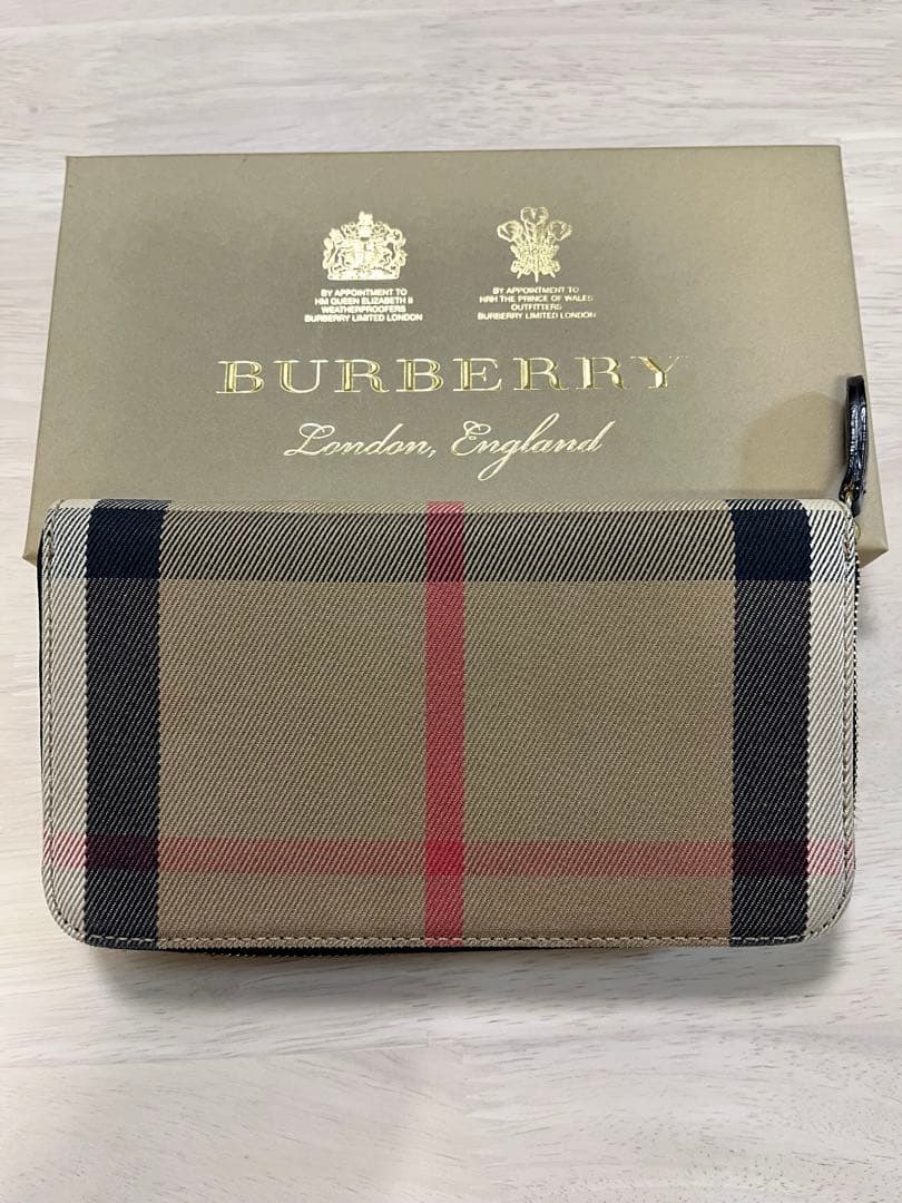 BURBERRY 長財布 ブラック✖️ベージュ チェック柄 箱付き