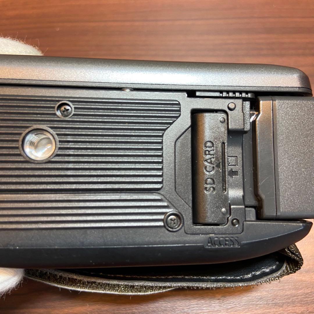 Panasonic HC-V210M ビデオカメラ ほぼ新品 3833