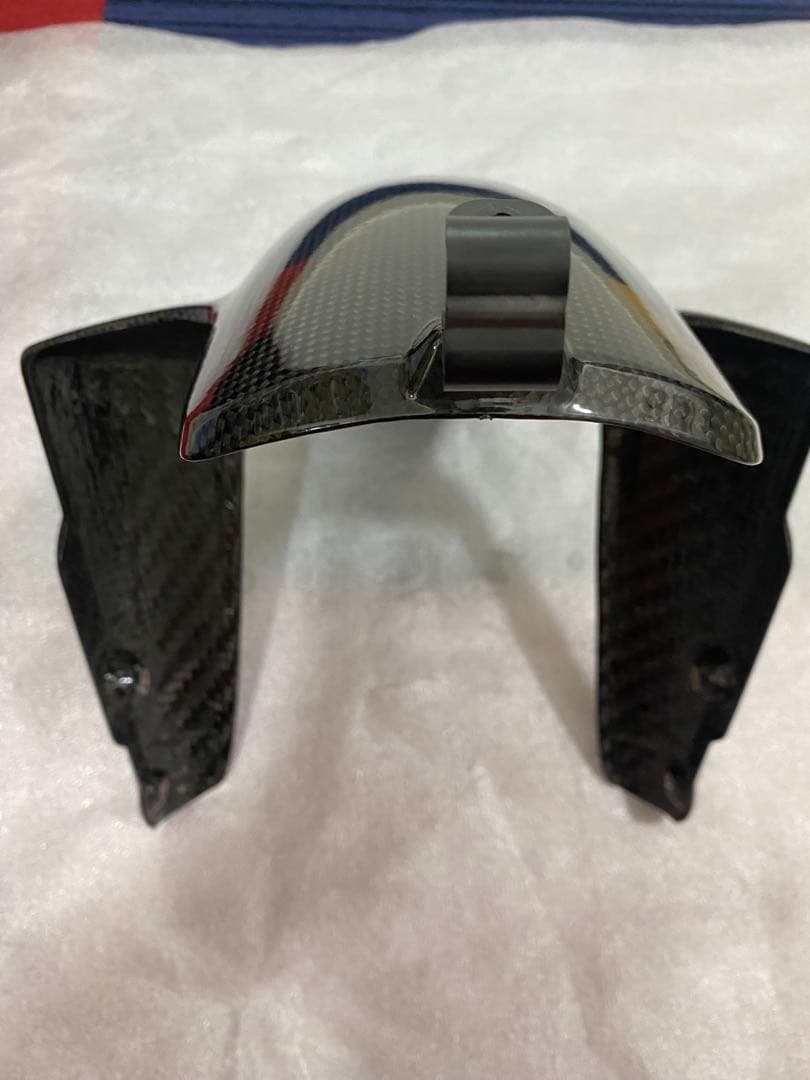 Pirelli カーボンファイバー フロントフェンダー Ducati