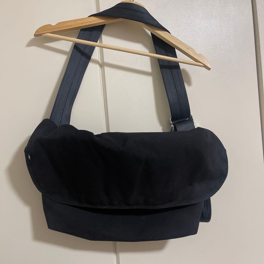 レジスタント　RESISTANT メッセンジャーバッグ