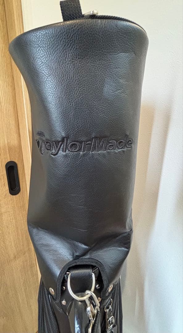 TaylorMade ブラックキャディバッグ