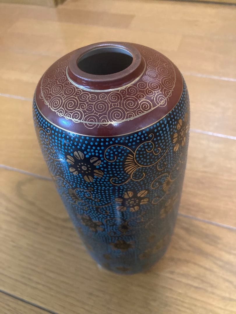 未使用　九谷焼　花瓶　青粒鉄仙　錦峰作